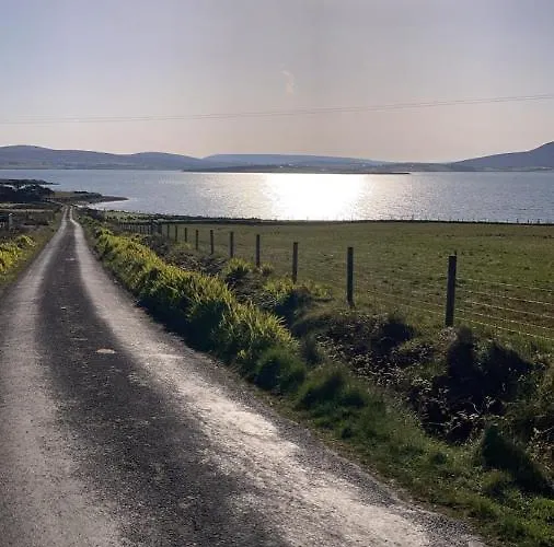 Broadhaven Bay View Private House *